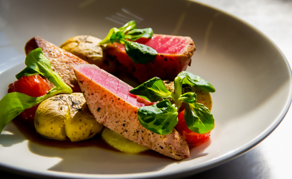 Где поесть хинкали с видом на горы?