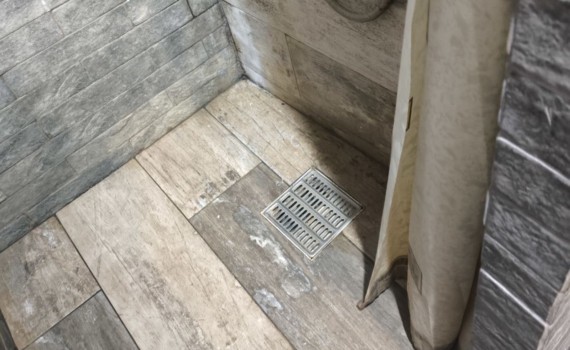 Без бортиков и кабин: решение для ванной, которое выбирают вместо привычных конструкций Без бортиков и кабин: решение для ванной, которое выбирают вместо привычных конструкций