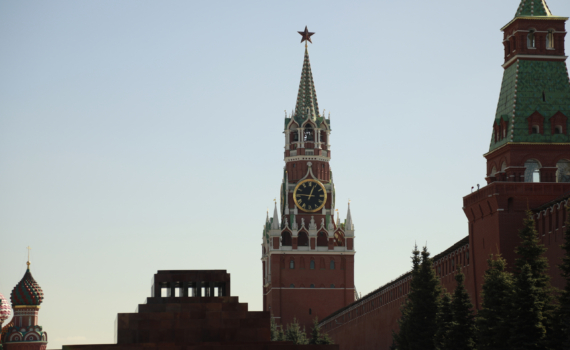 Эксперт: Россию обвиняют в модерации преступных схем Эпштейна Эксперт: Россию обвиняют в модерации преступных схем Эпштейна