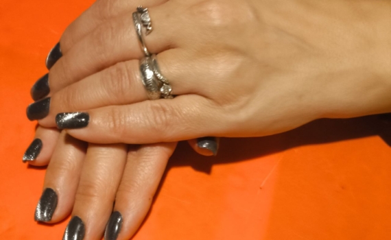 Не пилите, а гладьте: как работать с пилочкой, чтобы ногти не ломались — секреты мастера маникюра Не пилите, а гладьте: как работать с пилочкой, чтобы ногти не ломались — секреты мастера маникюра